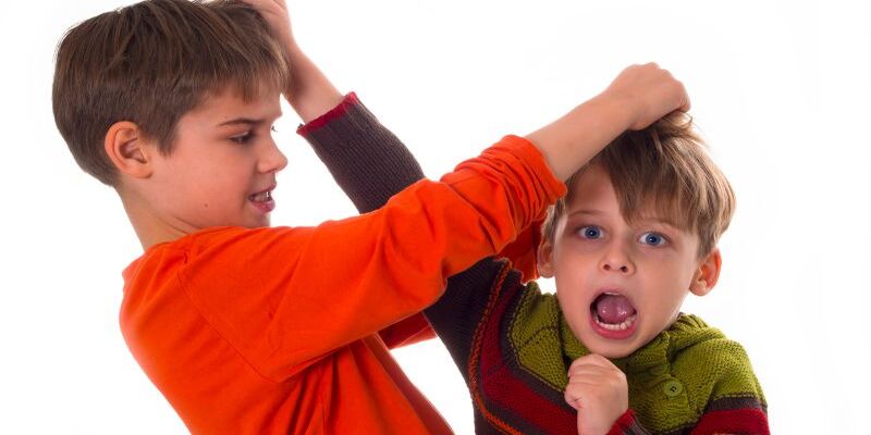 Chiêm bao nằm mơ thấy đánh nhau mang lại điềm báo gì?